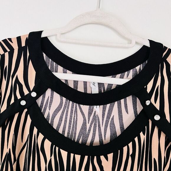 🎉Clearance🎉NY Collection Black & Brown Animal Print Stretchy Blouse Plus 3X - Picture 2 of 10
